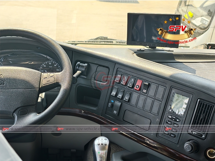 Cabin of Box Truck Sinotruk